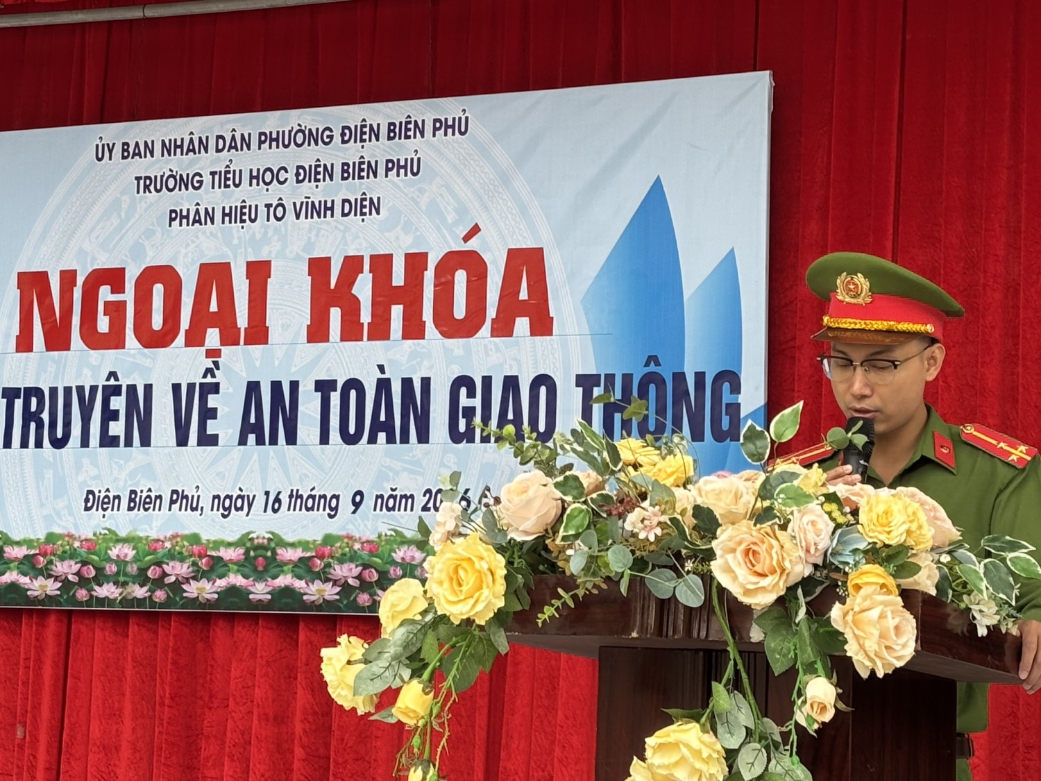 HỌC SINH TRƯỜNG TIỂU HỌC ĐIỆN BIÊN PHỦ – PHÂN HIỆU TÔ VĨNH DIỆN THAM GIA TUYÊN TRUYỀN AN TOÀN GIAO THÔNG