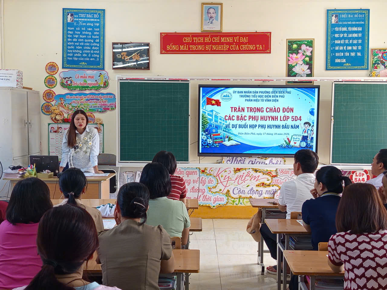 TRƯỜNG TIỂU HỌC ĐIỆN BIÊN PHỦ HỘI NGHỊ CHA MẸ HỌC SINH NĂM HỌC 2026 – 2027 GẮN KẾT YÊU THƯƠNG – ĐỒNG HÀNH VÌ HỌC SINH THÂN YÊU