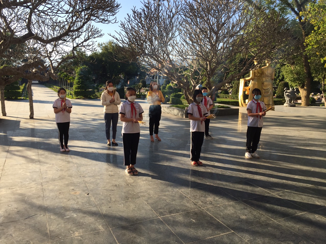 TRƯỜNG TIỂU HỌC TÔ VĨNH DIỆN TỔ CHỨC CÁC HOẠT ĐỘNG  NHÂN KỈ NIỆM 77 NĂM NGÀY THÀNH LẬP QUÂN ĐỘI NHÂN DÂN VIỆT NAM (22/12/1944-22/12/2021)