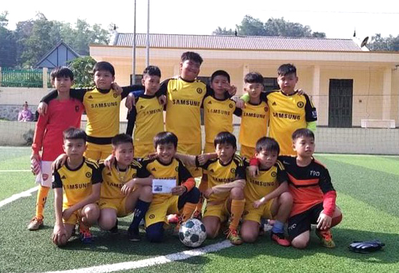 TRƯỜNG TIỂU HỌC TÔ VĨNH DIỆN THAM GIẢI BÓNG ĐÁ CỤM