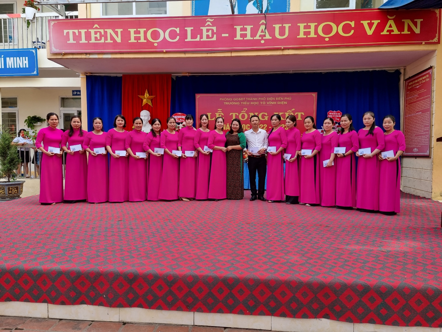 z4385636410774 2d068e0b8e6c9836df8f129213f854ae