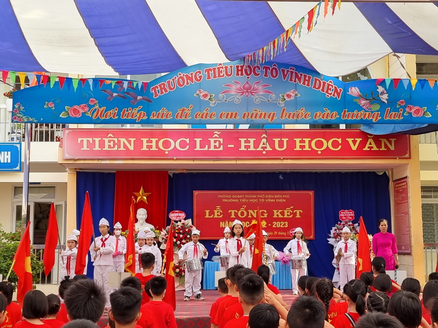 LỄ TỔNG KẾT NĂM HỌC 2022 – 2023 CỦA TRƯỜNG  TIỂU HỌC TÔ VĨNH DIỆN