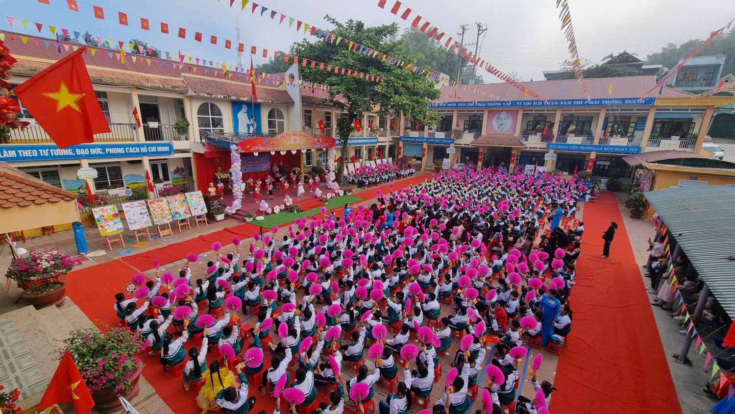 TRƯỜNG TIỂU HỌC TÔ VĨNH DIỆN TỔ CHỨC TỌA ĐÀM KỶ NIỆM 42 NGÀY NHÀ GIÁO VIỆT NAM 20/11/2024