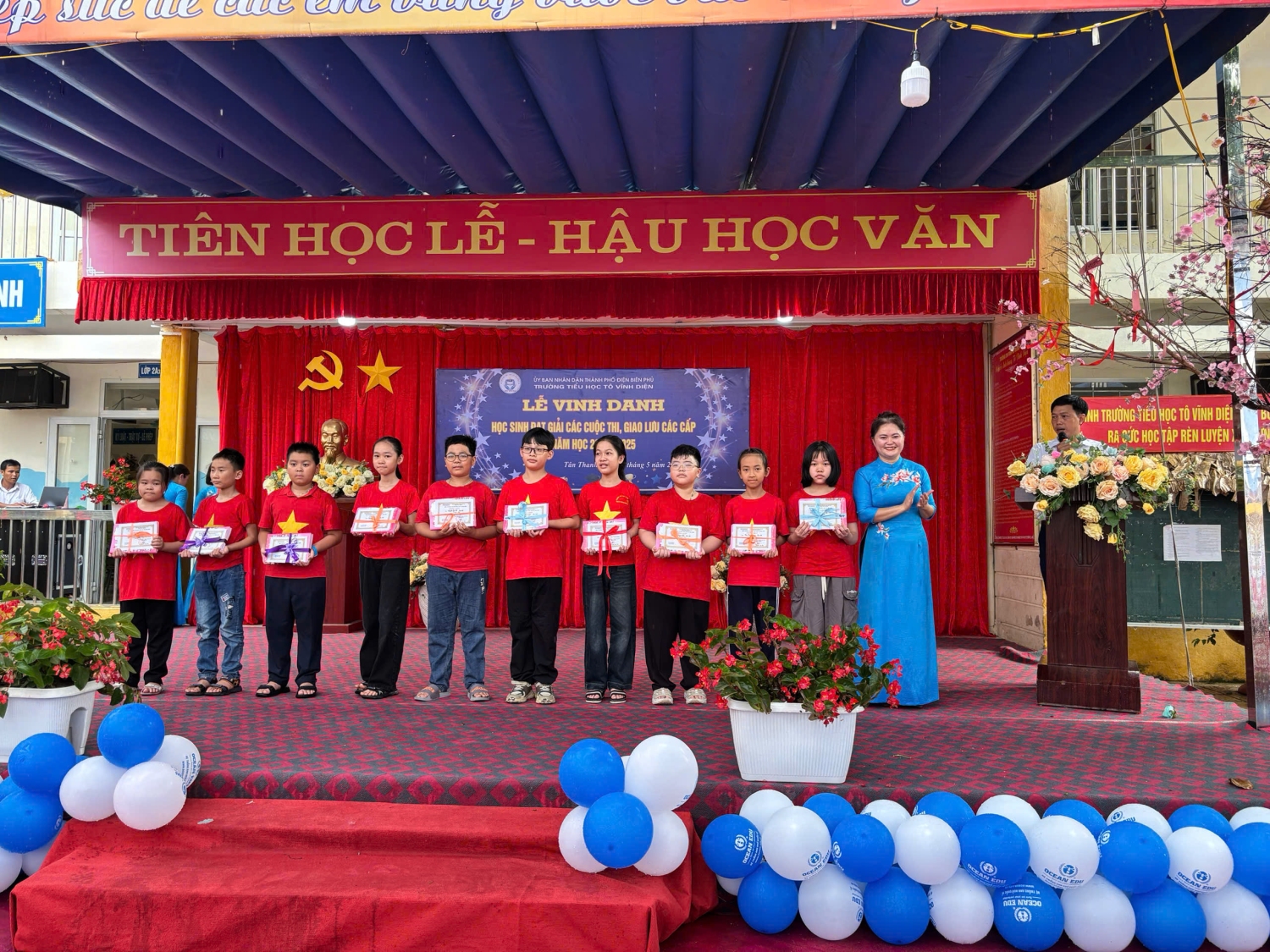 TRƯỜNG TIỂU HỌC TÔ VĨNH DIỆN TỔ CHỨC LỄ VINH DANH VÀ TRAO GIẢI CHO HỌC SINH THAM GIA CÁC CUỘC THI GIAO LƯU CÁC CẤP NĂM HỌC 2024 - 2025