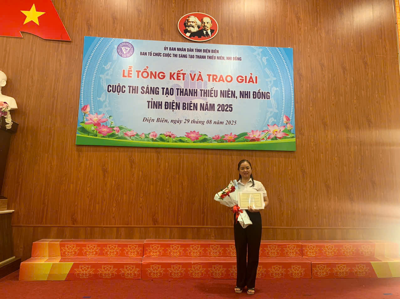 z6957194916453 d237cad12811eaf28a44426c3b92e013