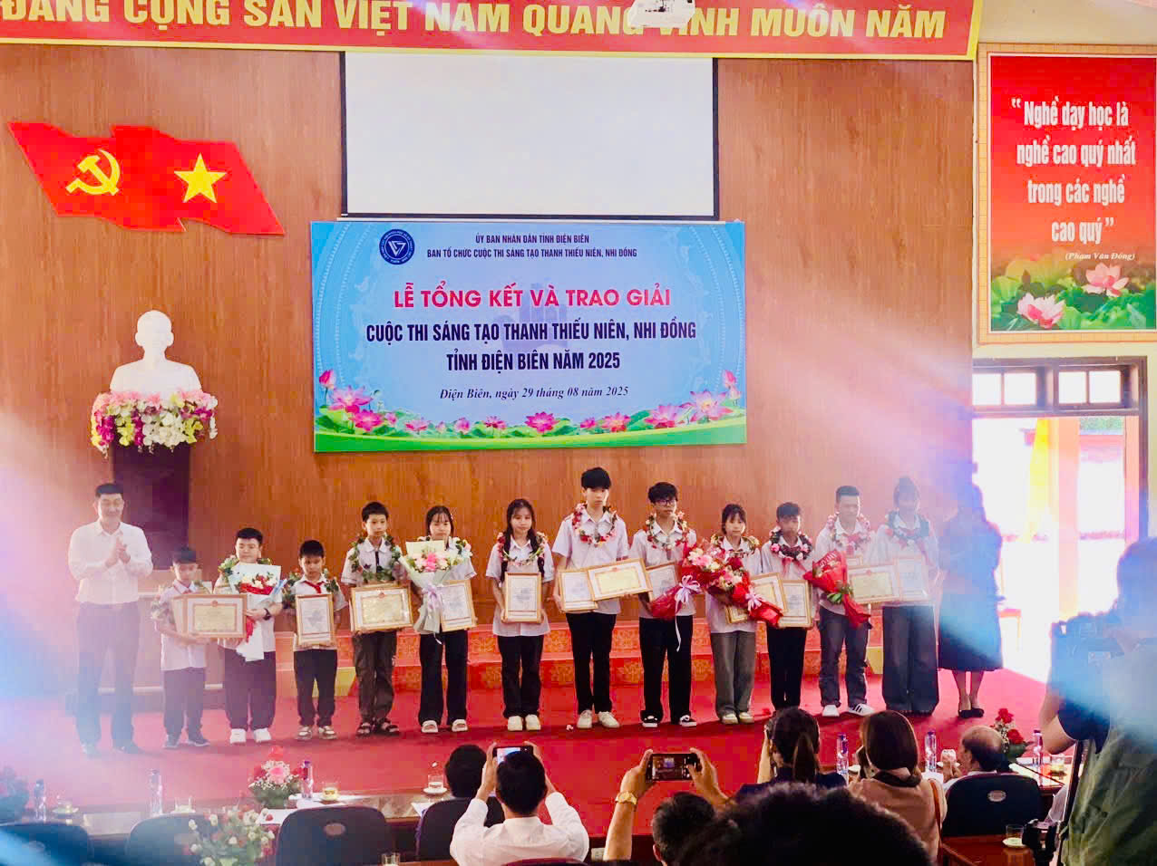 z6957758782861 b38506e7bda14d20bd8d1980886cc3b7