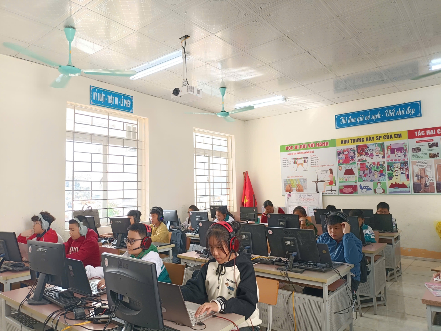 z7429677072548 b60f729cf9ab92ee9cc77b663cdc59cc